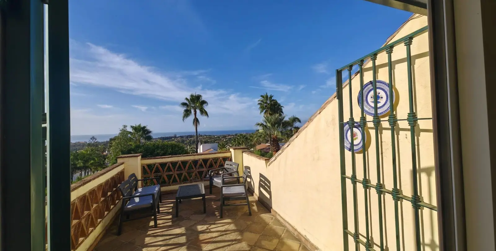 Продажа  отдельно стоящей виллы в Estepona 45