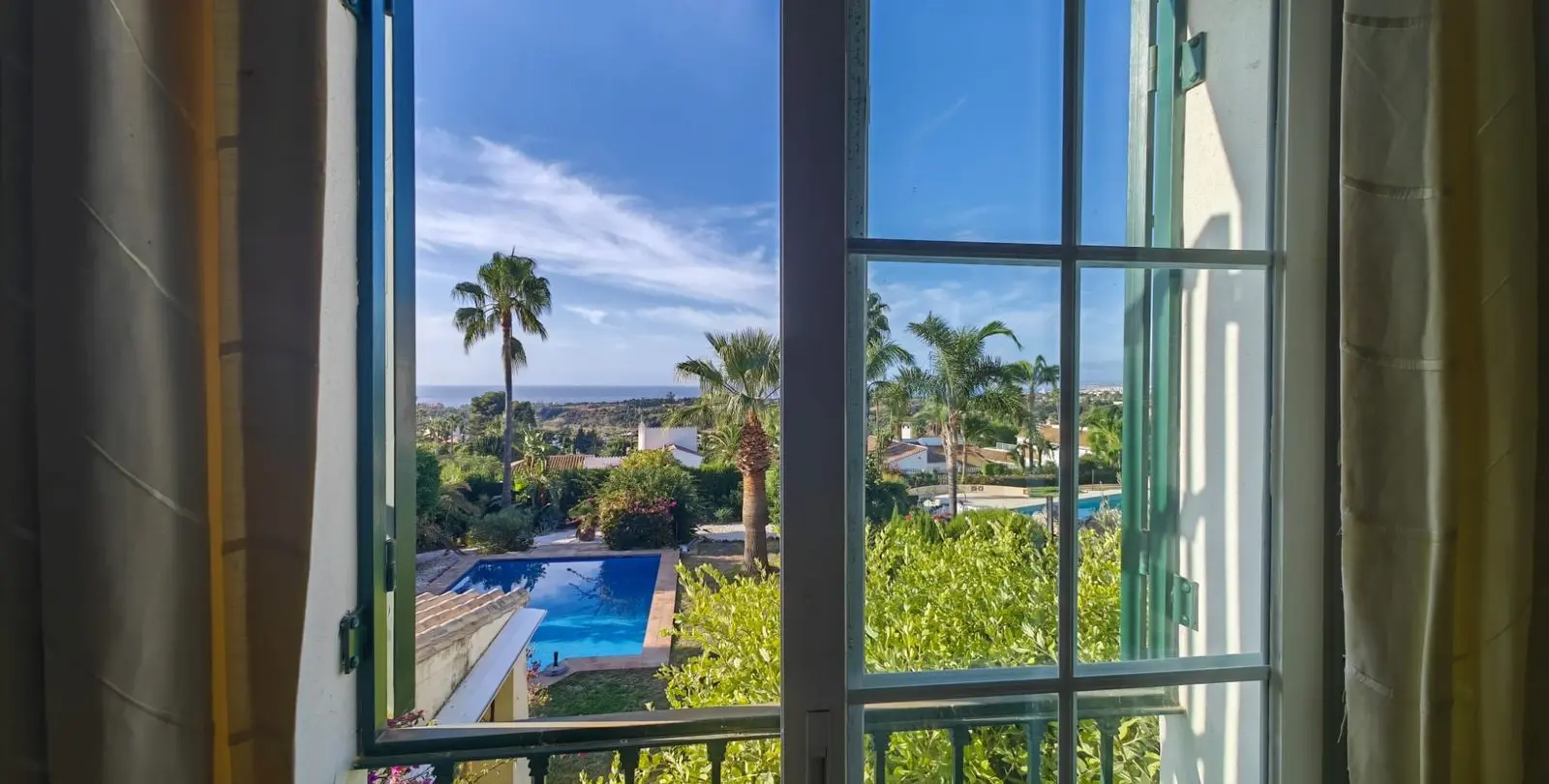 Продажа  отдельно стоящей виллы в Estepona 51