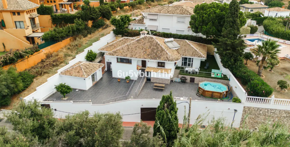 Sale of detached villa in Benalmadena 3
