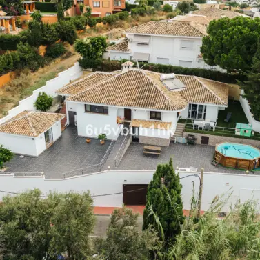 Sale of detached villa in Benalmadena