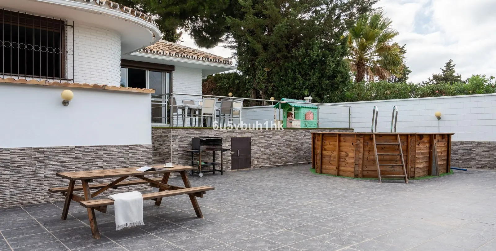 Продажа  отдельно стоящей виллы в Benalmadena 2