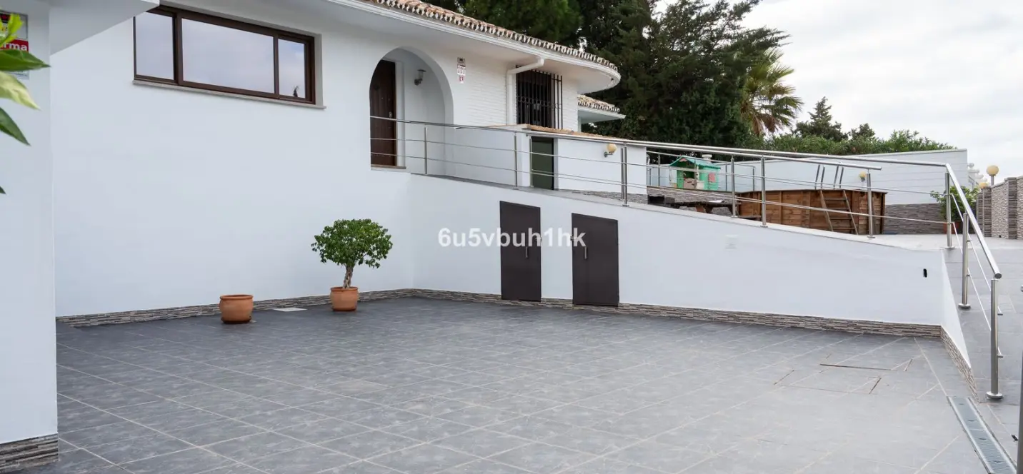 Sale of detached villa in Benalmadena 3