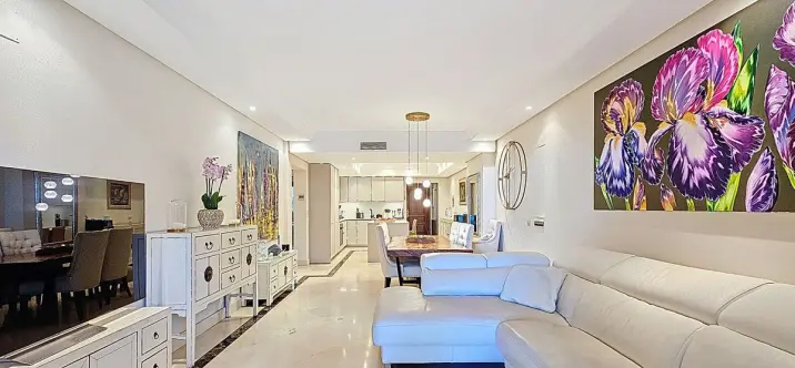 Продажа апартаментов на первом этаже в Estepona 3