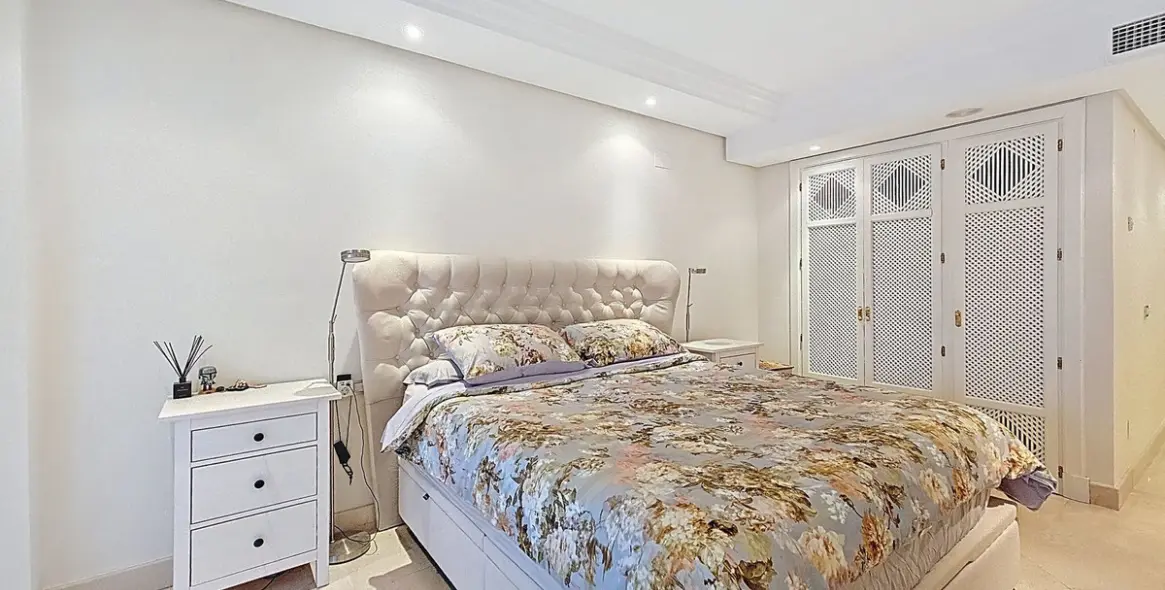 Продажа апартаментов на первом этаже в Estepona 14