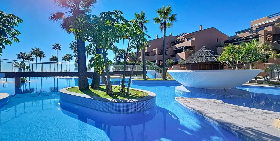 Продажа апартаментов на первом этаже в Estepona 23