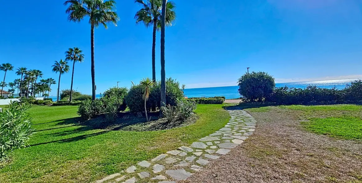 Продажа апартаментов на первом этаже в Estepona 27