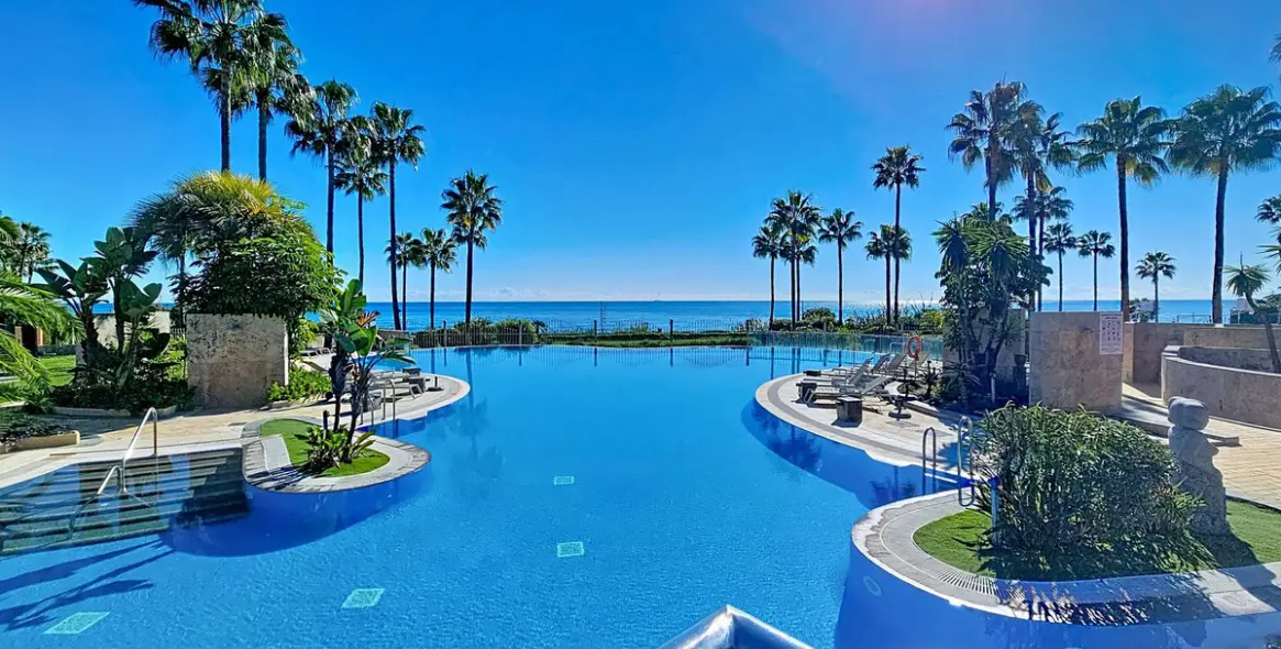 Продажа апартаментов на первом этаже в Estepona 32