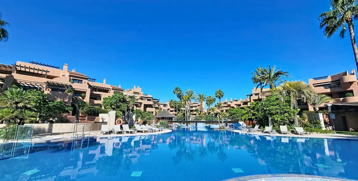 Продажа апартаментов на первом этаже в Estepona 34