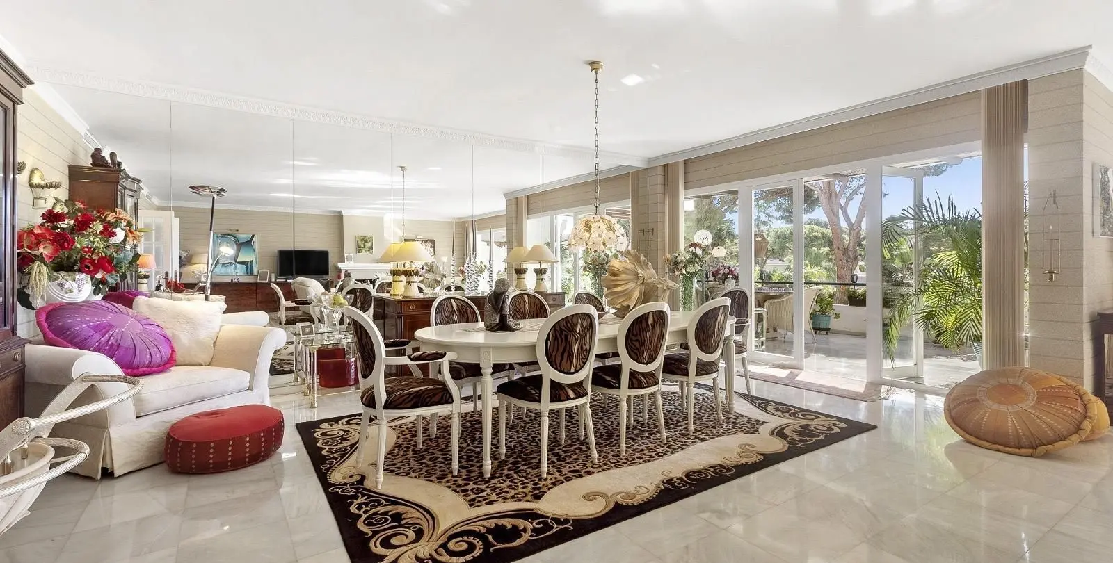 Продажа апартаментов на среднем этаже в New Golden Mile 5