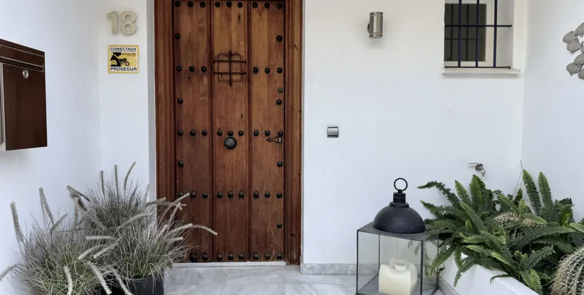 Sale of semi-detached house in Guadalmina Baja 10