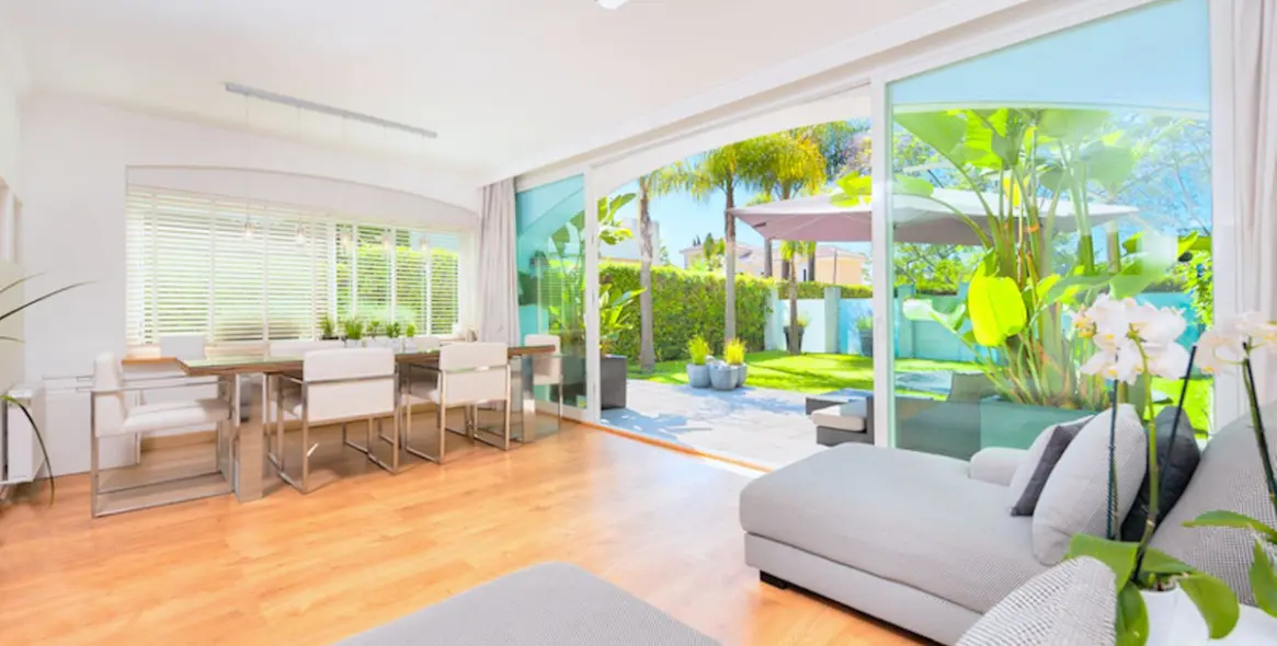 Sale of semi-detached house in Guadalmina Baja 11