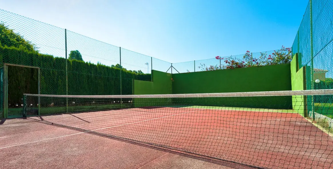 Sale of semi-detached house in Guadalmina Baja 25