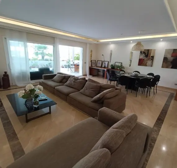 Продажа апартаментов на первом этаже в Puerto Banús