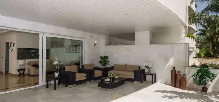 Продажа апартаментов на первом этаже в Puerto Banús 1