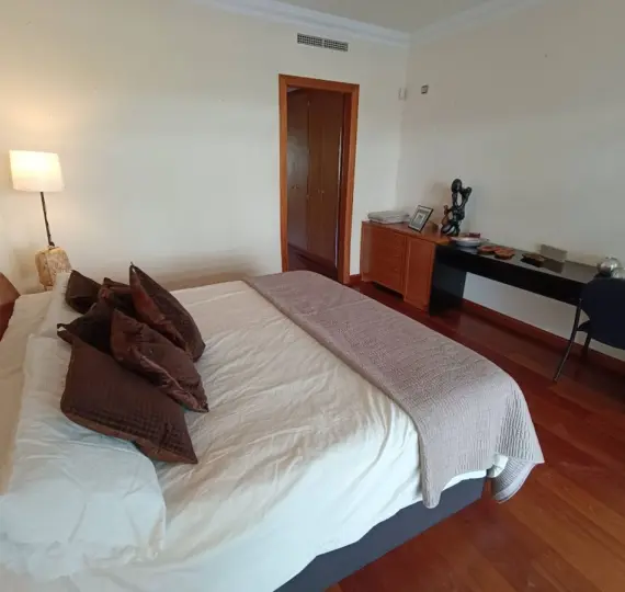 Продажа апартаментов на первом этаже в Puerto Banús