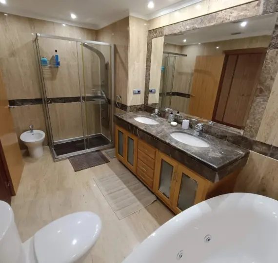 Продажа апартаментов на первом этаже в Puerto Banús