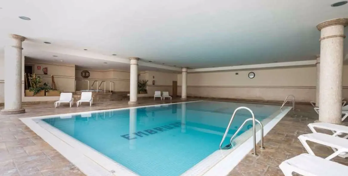 Продажа апартаментов на первом этаже в Puerto Banús 13