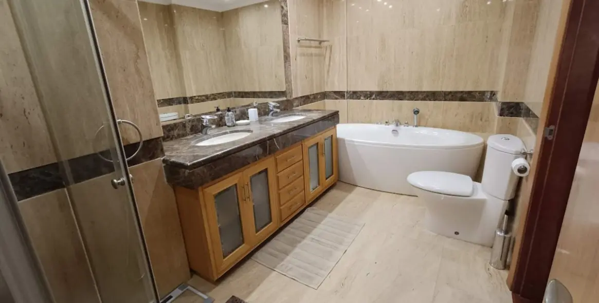 Продажа апартаментов на первом этаже в Puerto Banús 26