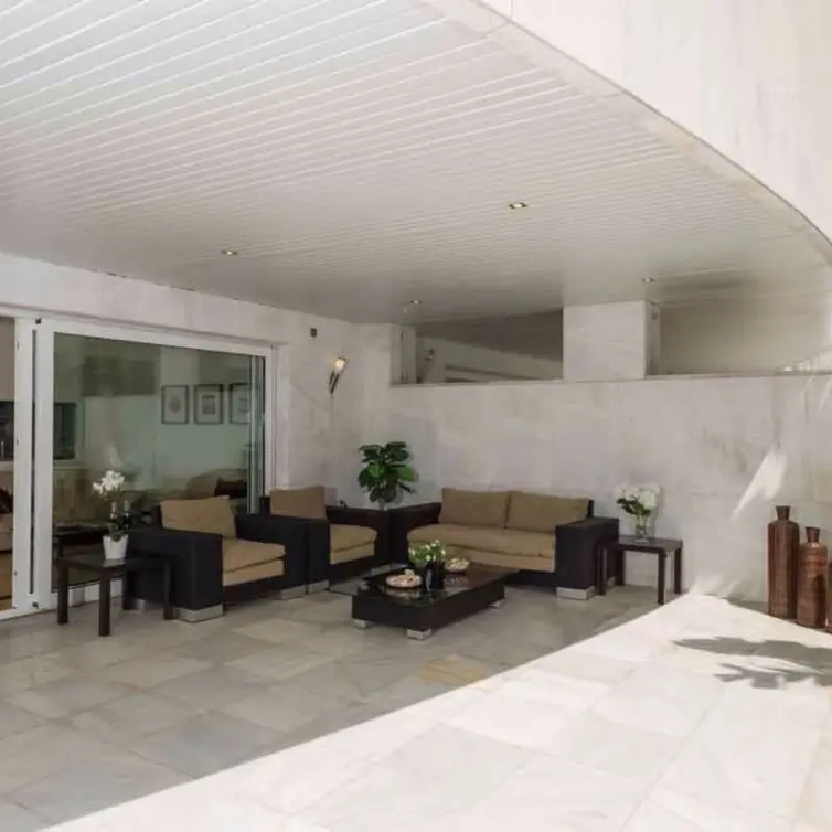 Продажа апартаментов на первом этаже в Puerto Banús