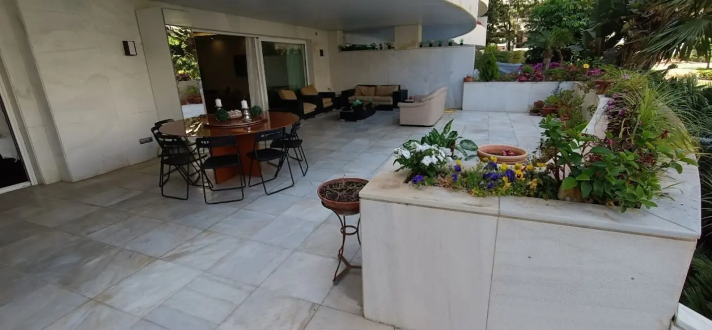 Продажа апартаментов на первом этаже в Puerto Banús 4