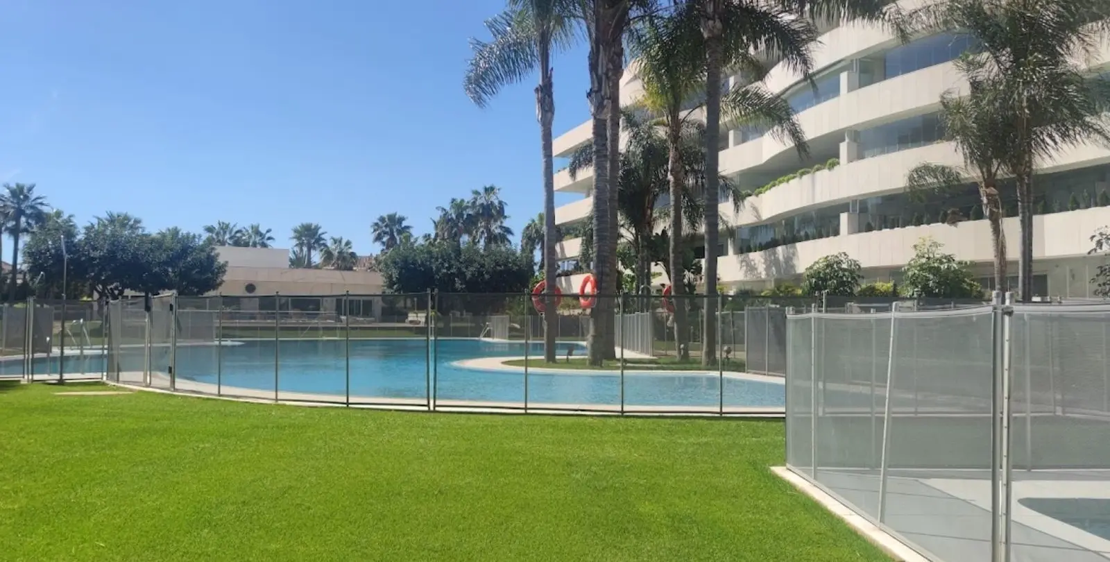 Продажа апартаментов на первом этаже в Puerto Banús 15