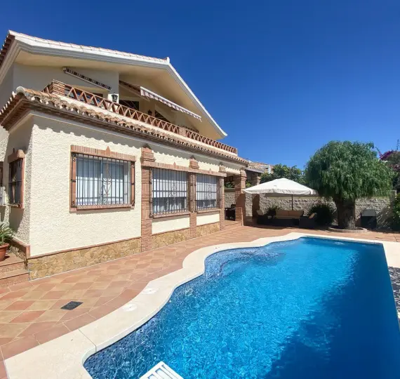 Sale of detached villa in Guadalmina Alta