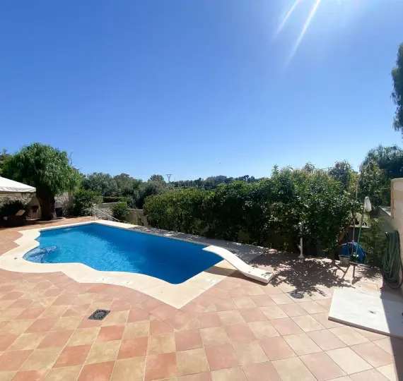 Sale of detached villa in Guadalmina Alta