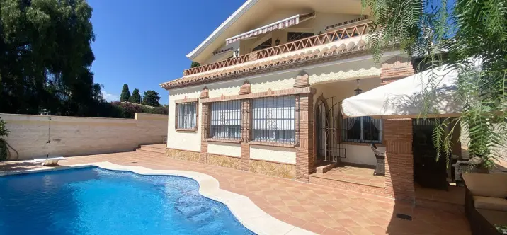 Sale of detached villa in Guadalmina Alta 3