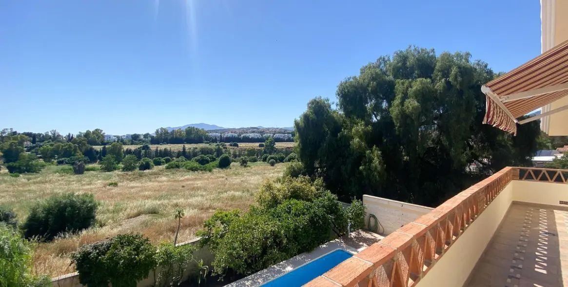 Sale of detached villa in Guadalmina Alta 10