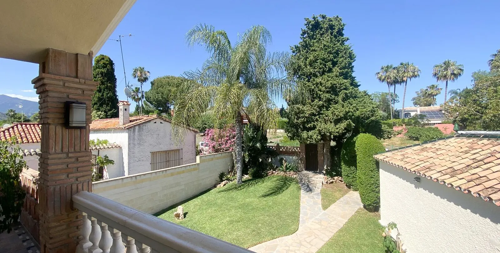 Venta de villa independiente en Guadalmina Alta 24