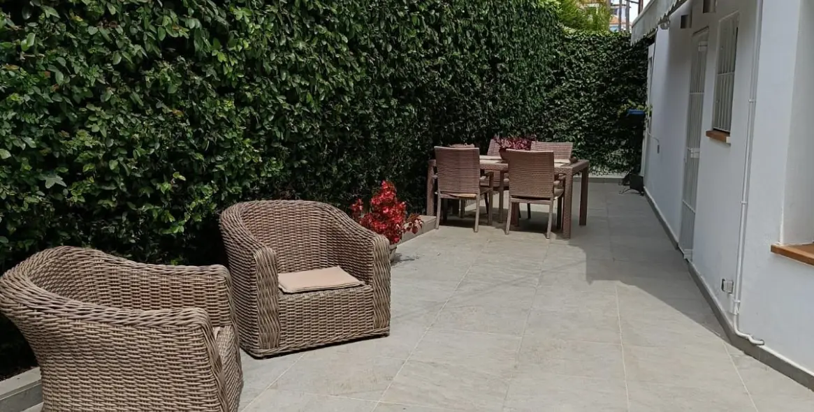 Продажа  отдельно стоящей виллы в San Pedro de Alcántara (район San Pedro de Alcántara) 2