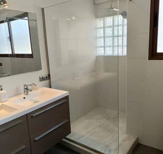 Oтдельно стоящая вилла R4984426