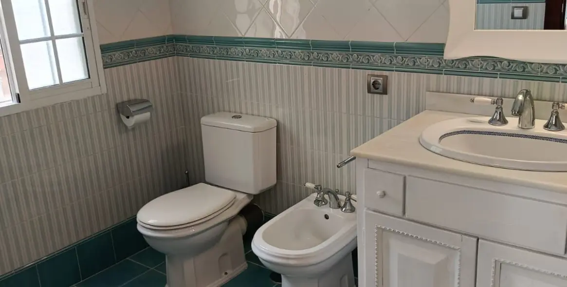 Продажа  отдельно стоящей виллы в San Pedro de Alcántara (район San Pedro de Alcántara) 12