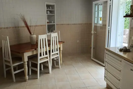 Image 8 thumb