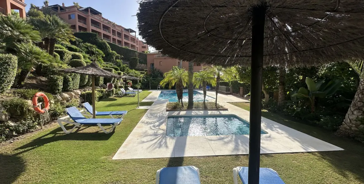 Sale of penthouse in Los Flamingos 30
