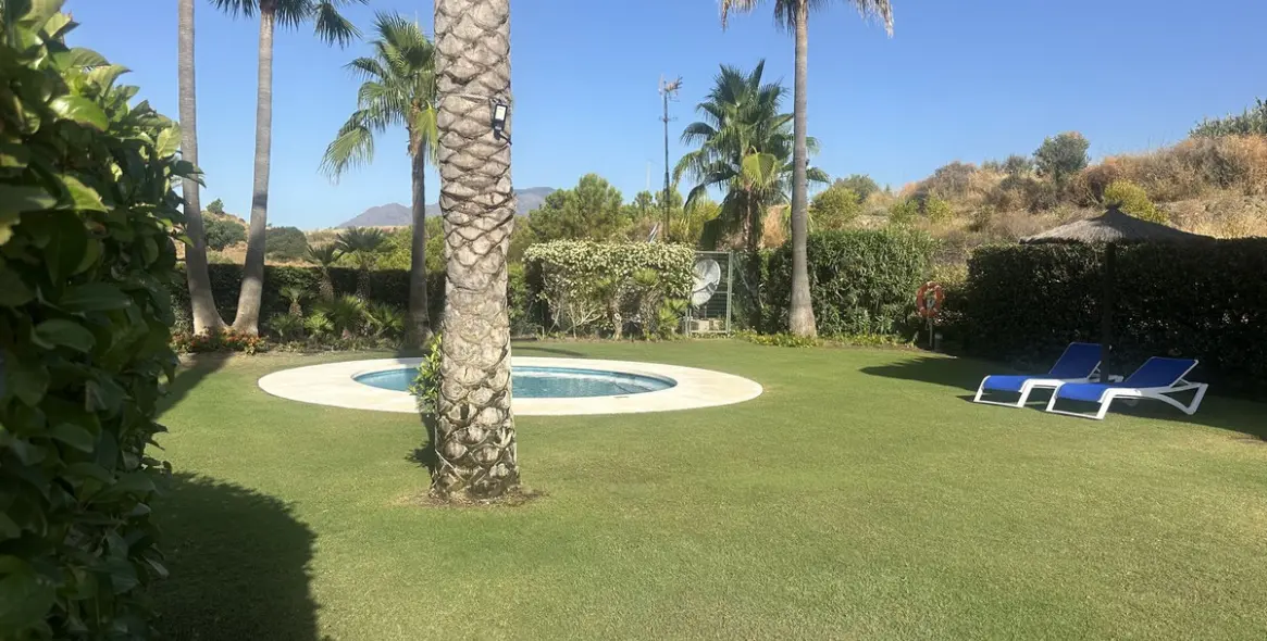 Sale of penthouse in Los Flamingos 33