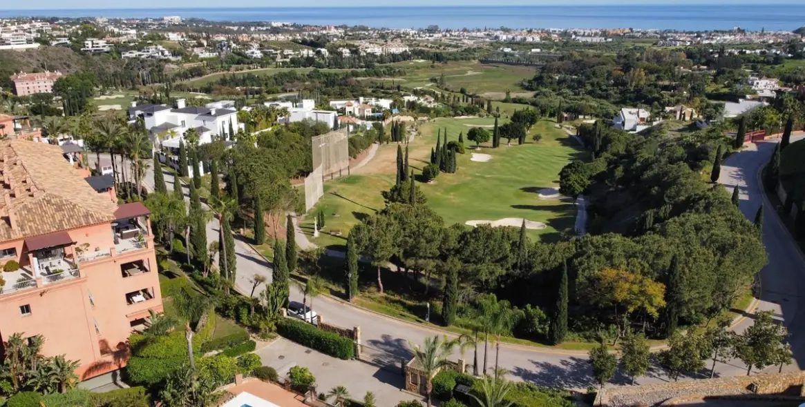 Sale of penthouse in Los Flamingos 42