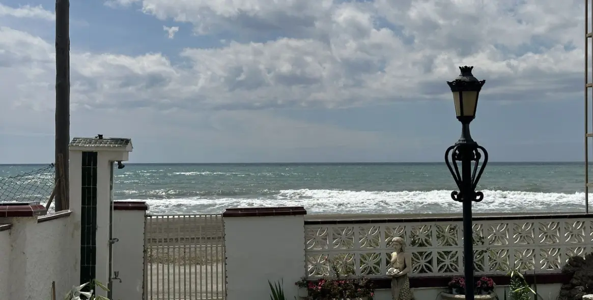 Продажа дома на две семьи в Rincón de la Victoria 8