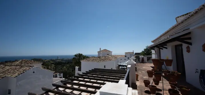 Sale of penthouse in Altos de los Monteros 1