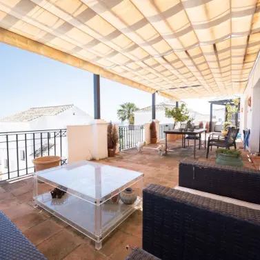 Sale of penthouse in Altos de los Monteros