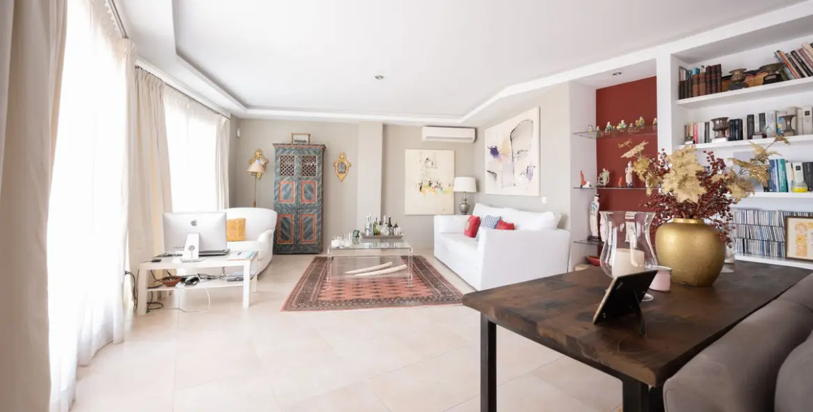Продажа пентхауса в Altos de los Monteros 9
