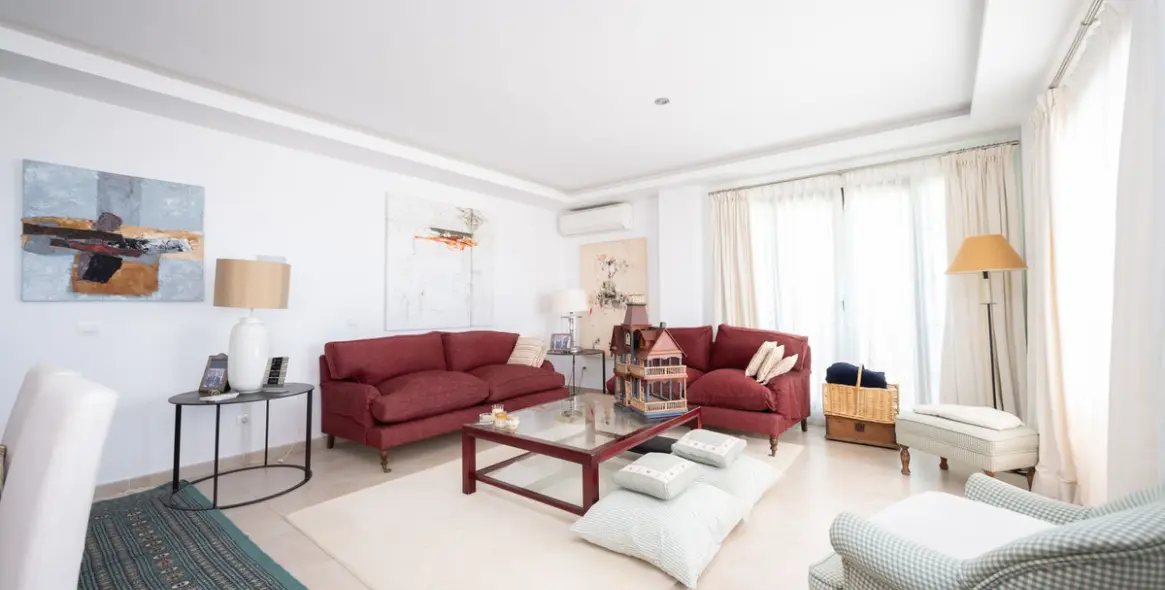 Продажа пентхауса в Altos de los Monteros 14