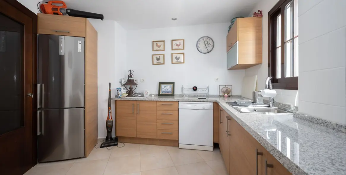 Продажа пентхауса в Altos de los Monteros 18