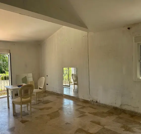 Venta de villa independiente en Nueva Andalucía