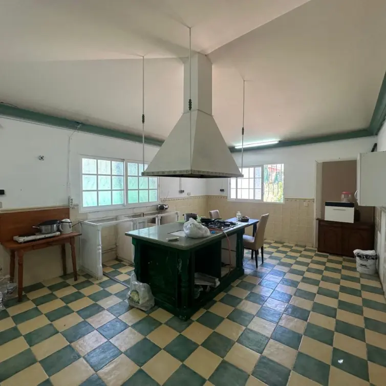 Sale of detached villa in Nueva Andalucía