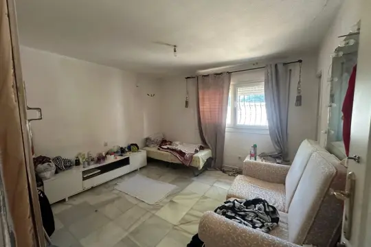 Image 9 thumb