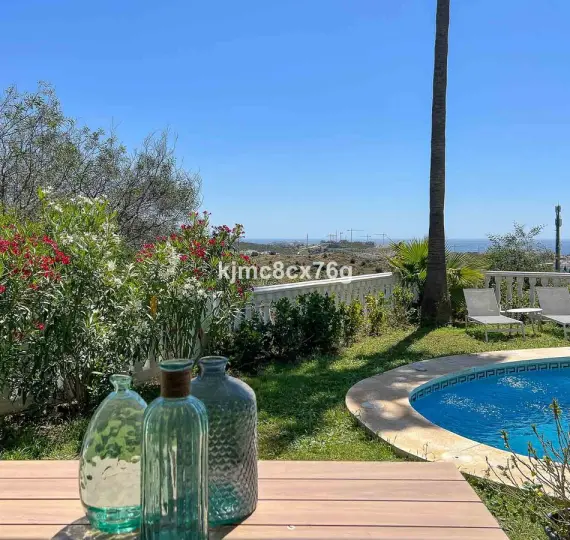 Venta de villa independiente en Riviera del Sol