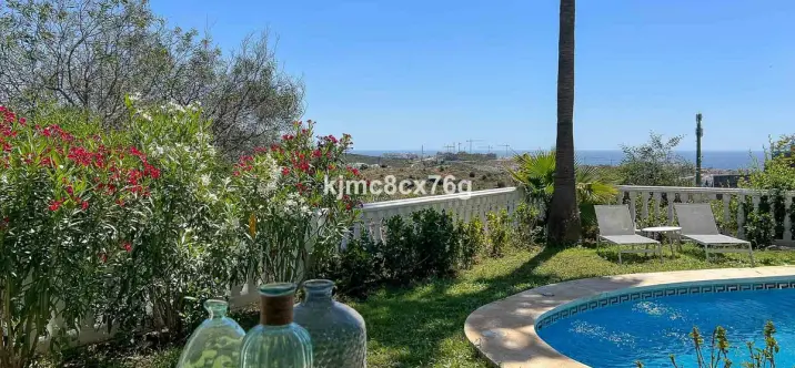 Venta de villa independiente en Riviera del Sol 2