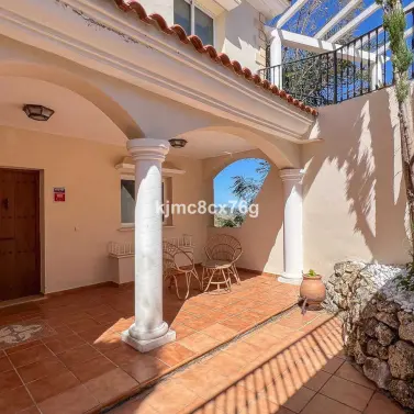 Sale of detached villa in Riviera del Sol