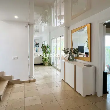 Sale of detached villa in Riviera del Sol